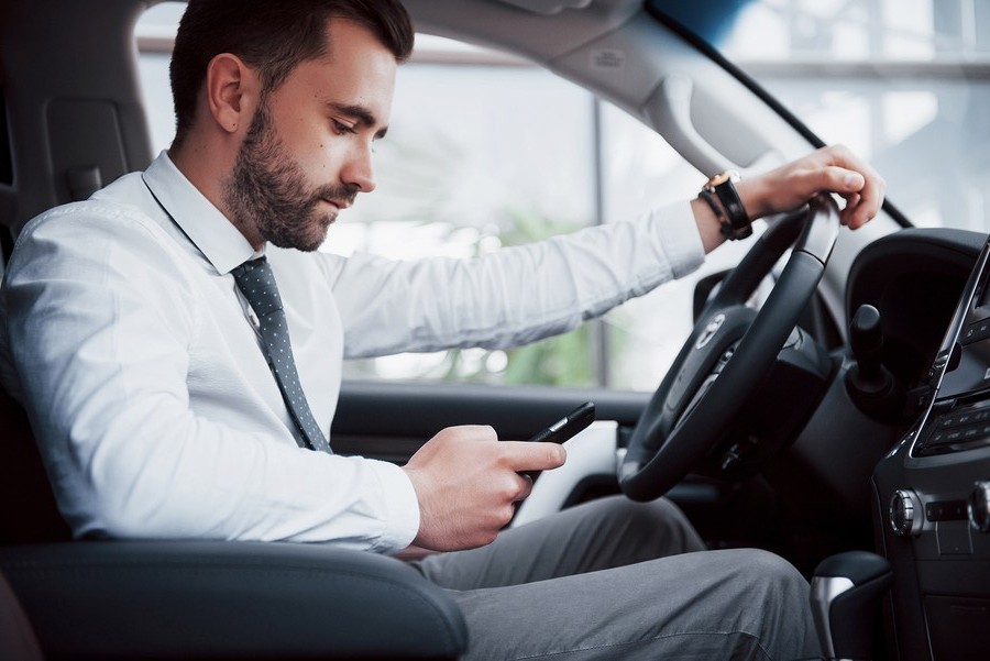 doing-these-things-behind-the-wheel-can-lead-to-auto-accidents