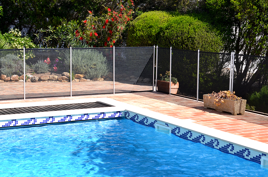 4 Ways To Make Your Swimming Pool Safer