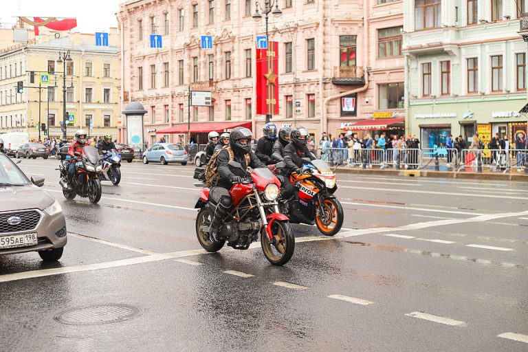 is-it-dangerous-to-ride-a-motorcycle-in-st-petersburg